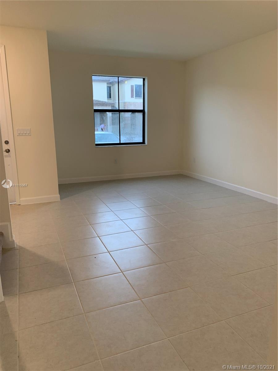Aquabella North - Residential Lease