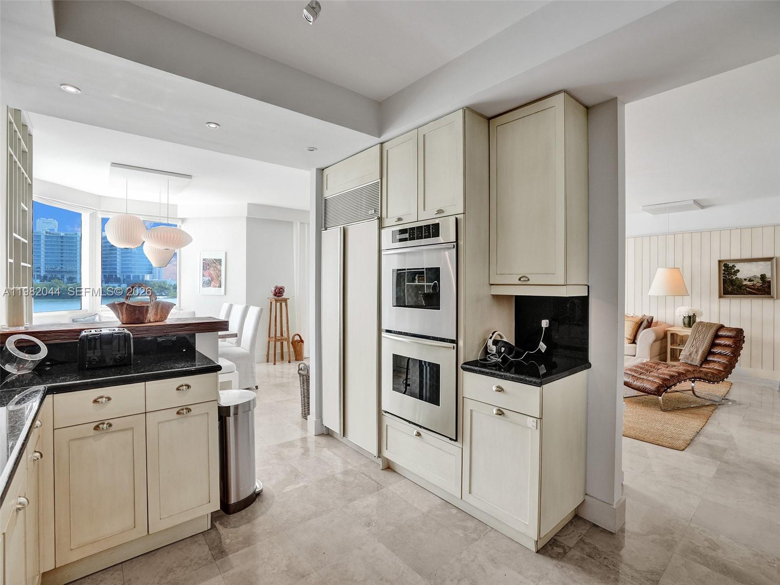 THE PENINSULA CONDO - Residential