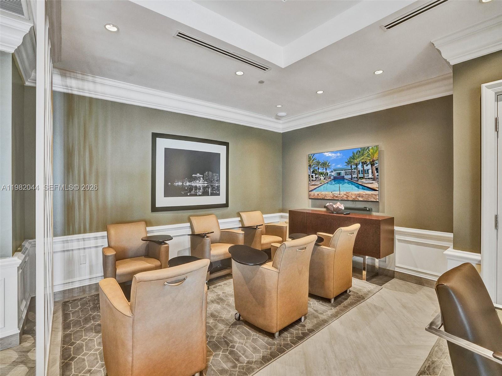 THE PENINSULA CONDO - Residential