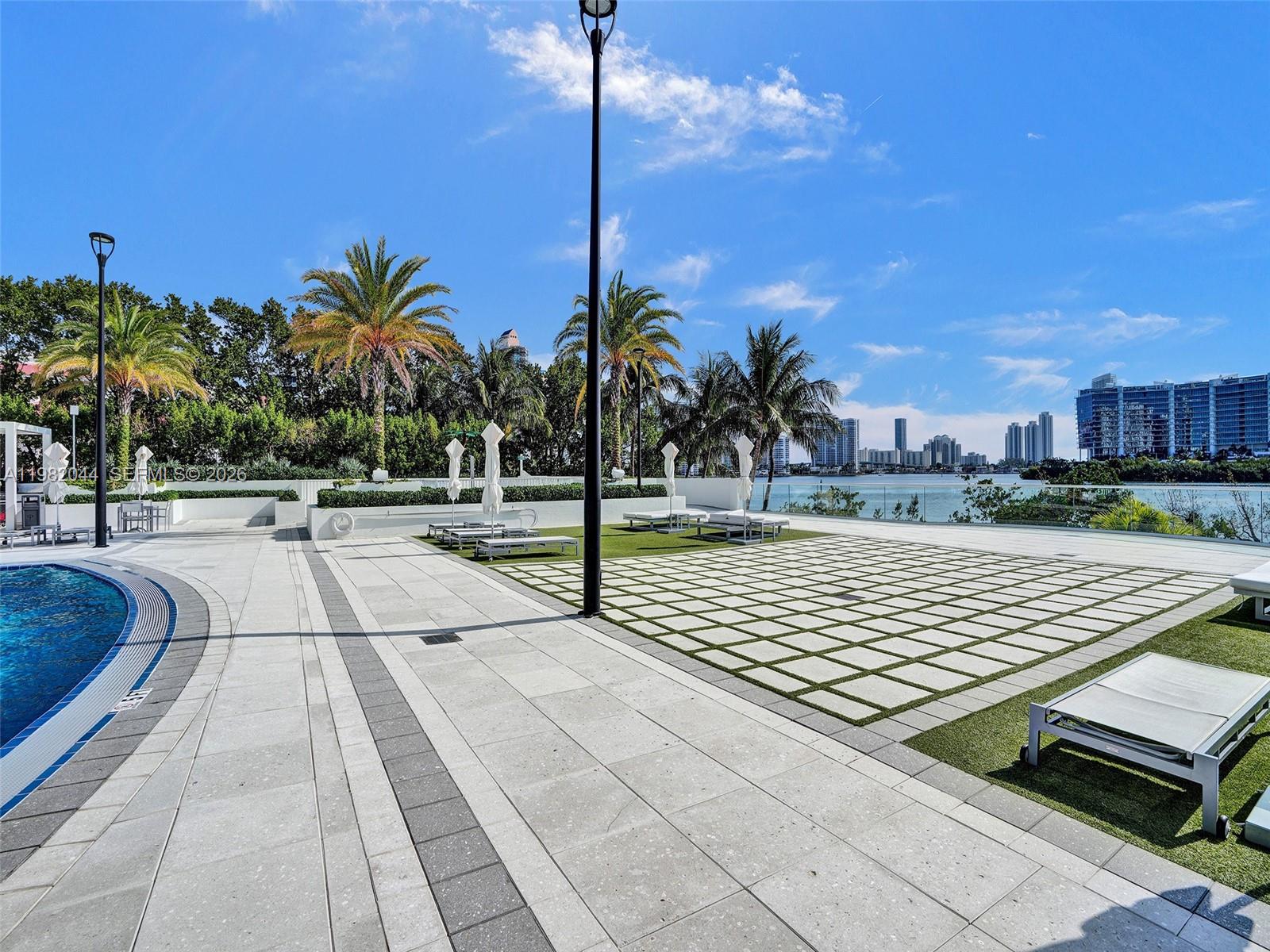 THE PENINSULA CONDO - Residential