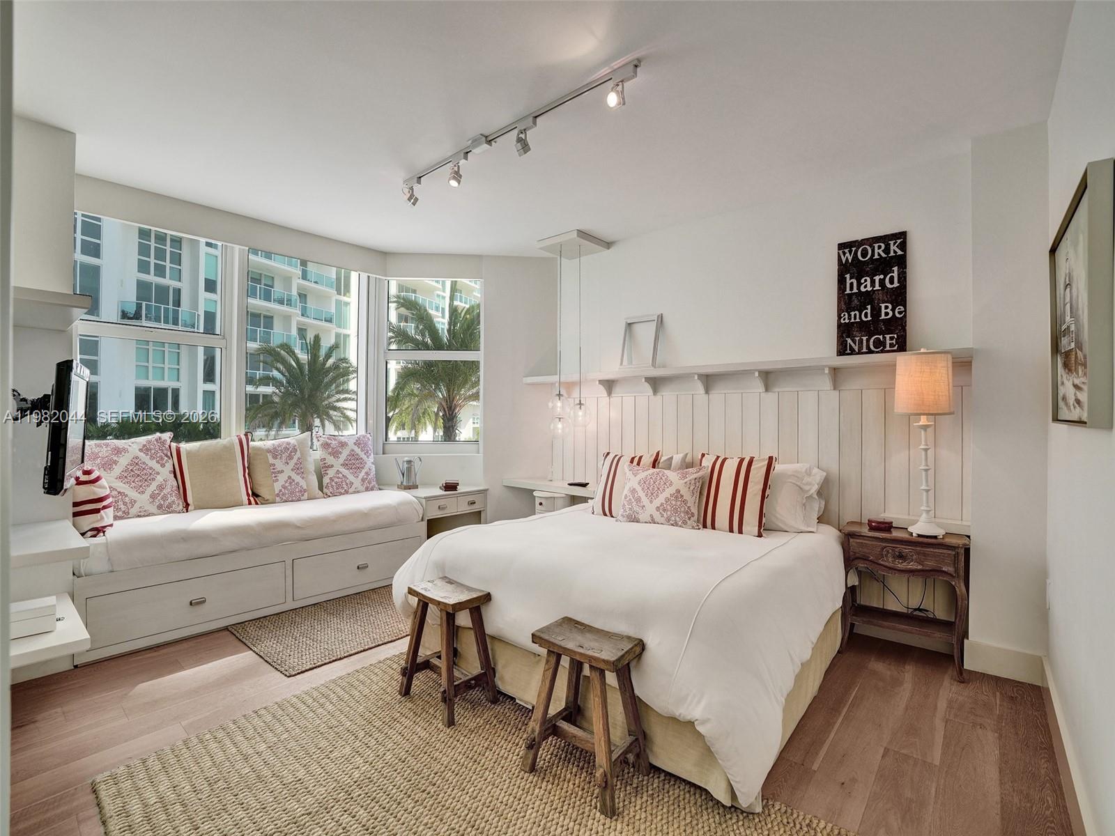 THE PENINSULA CONDO - Residential