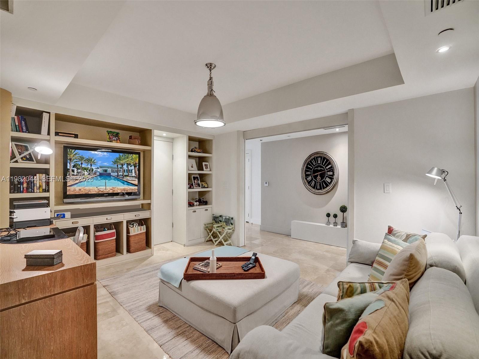 THE PENINSULA CONDO - Residential