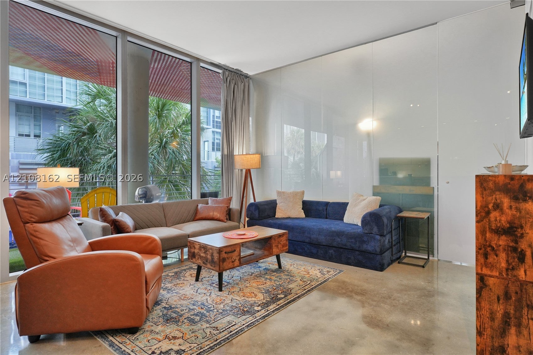 250 NW 24th St 2B