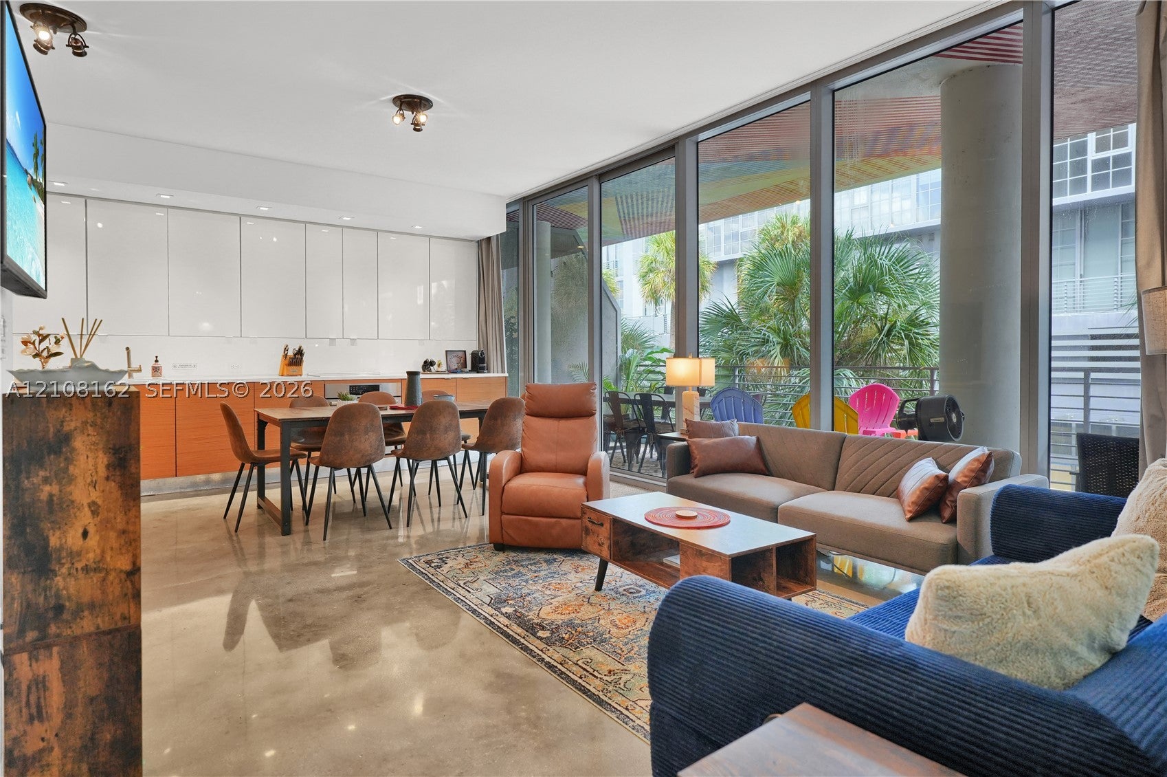 250 NW 24th St 2B