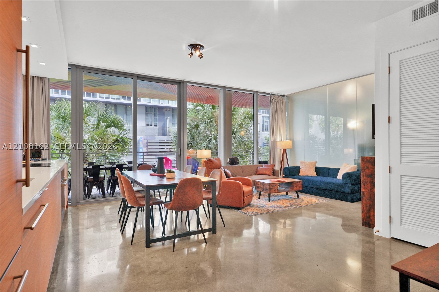 250 NW 24th St 2B