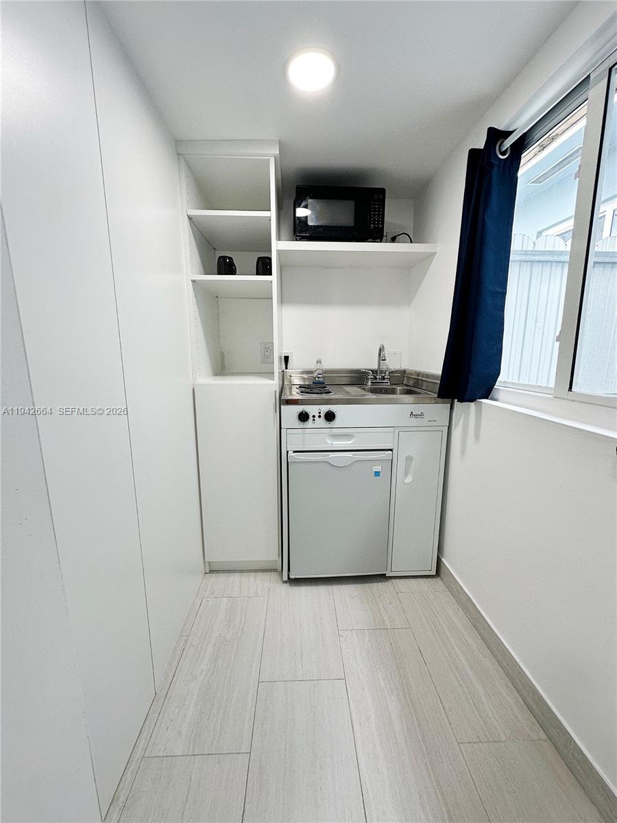 RIVERSIDE FARMS - Residential Lease