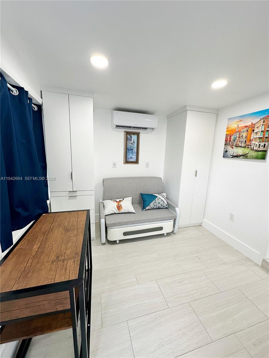 RIVERSIDE FARMS - Residential Lease