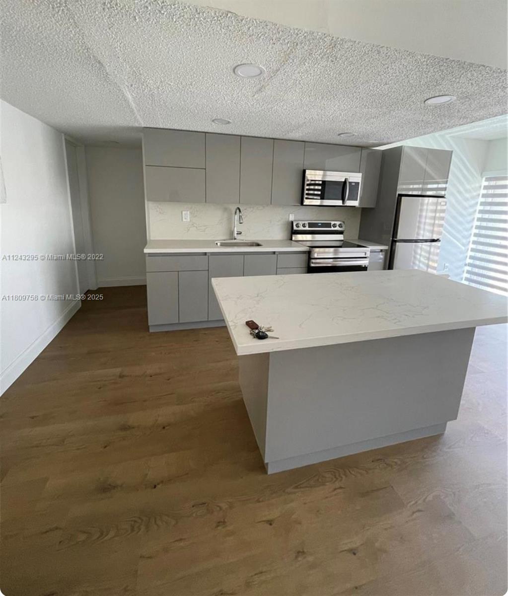 9331 Sw 4th St 216B, Miami, Broward County, Florida - 2 Bedrooms  
1 Bathrooms - 