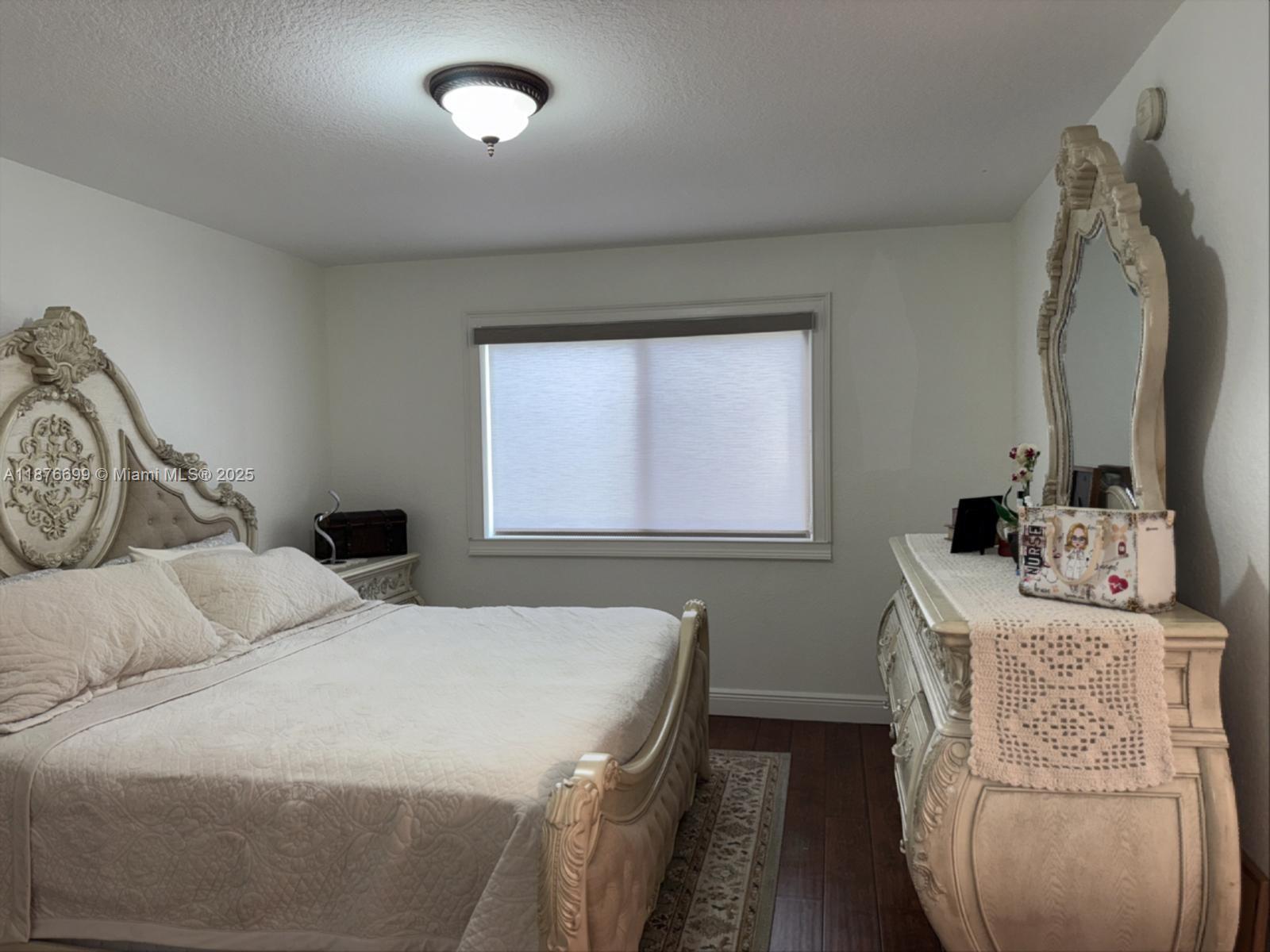 VISTA TRACE 1 CONDO - Residential