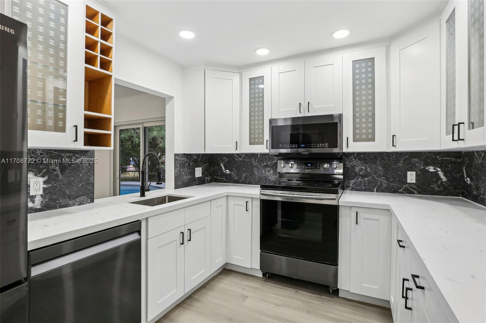 LAUREL HILLS 2ND ADD - Residential