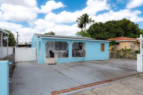 Photo of 141 E 16th St, Hialeah, FL 33010 (MLS # A12005883)