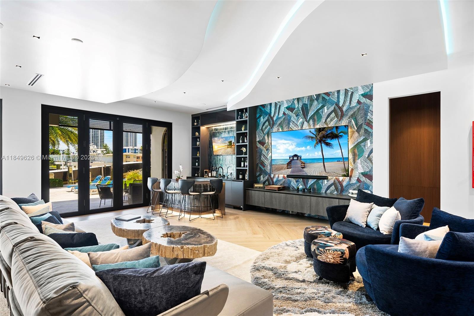 SUNRISE - Residential Lease