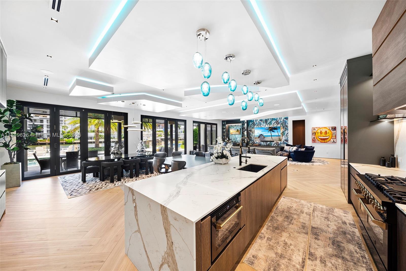 SUNRISE - Residential Lease