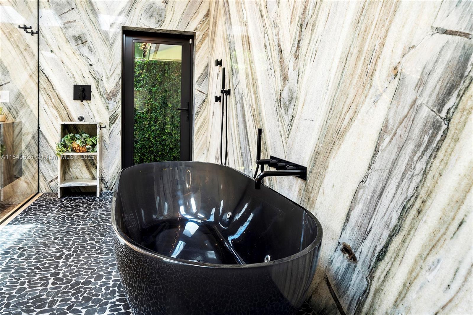 SUNRISE - Residential Lease