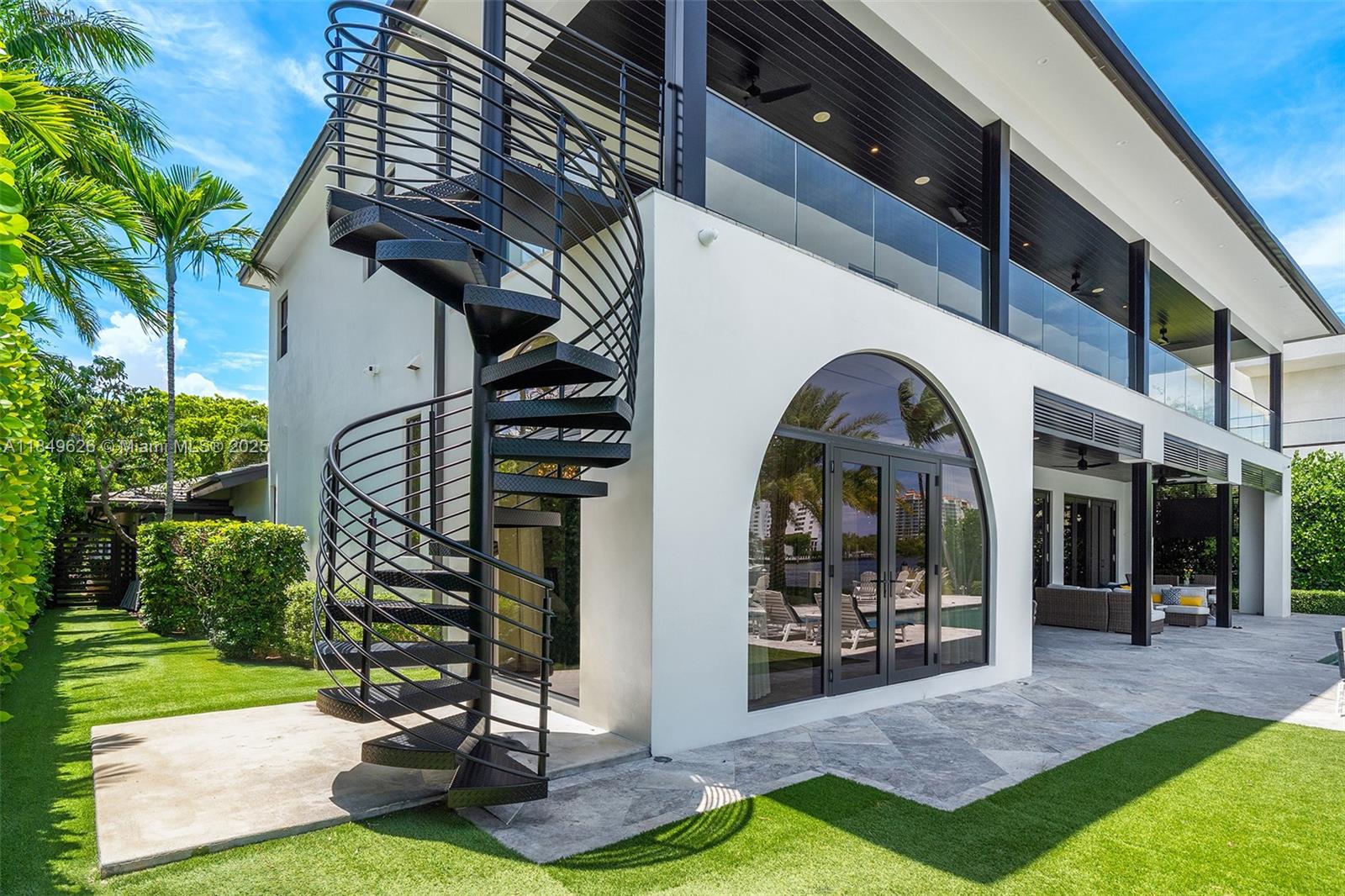 SUNRISE - Residential Lease