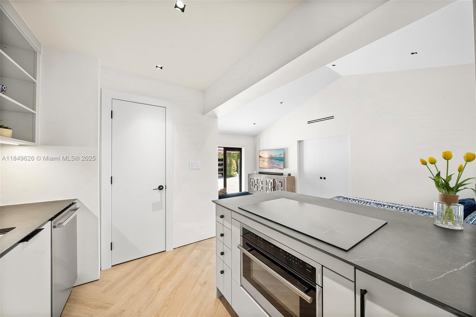 SUNRISE - Residential Lease