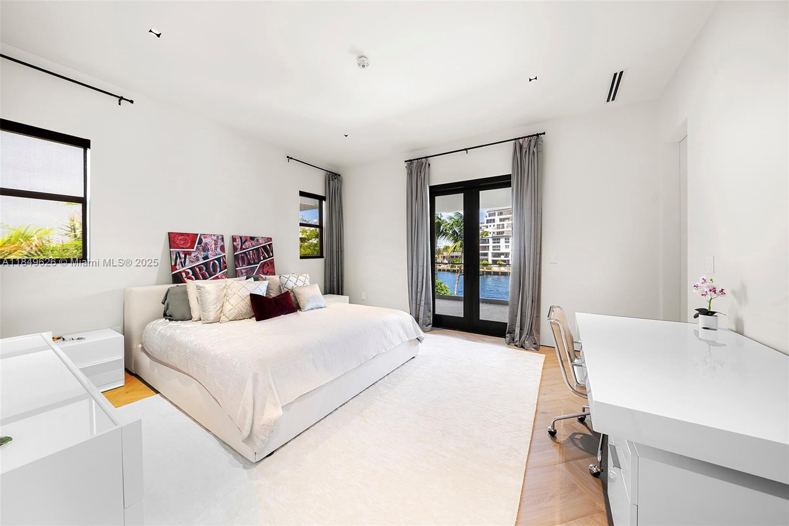 SUNRISE - Residential Lease