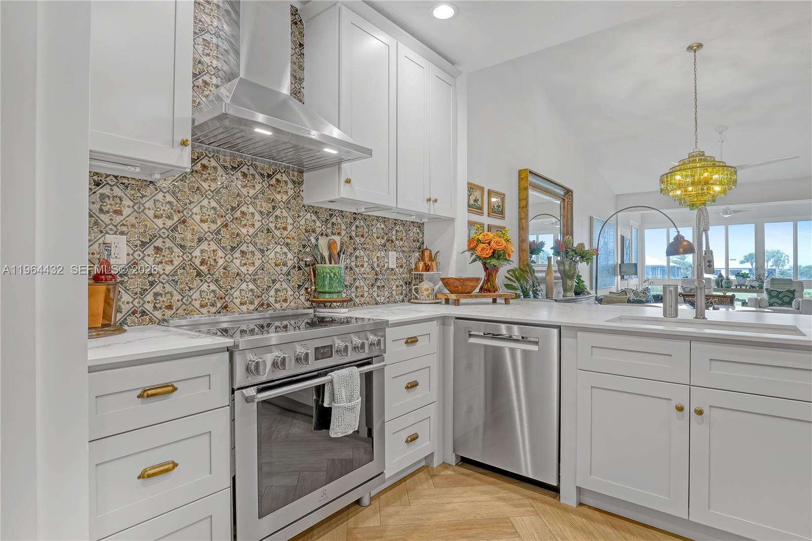 HANSONS LANDING CONDO - Residential