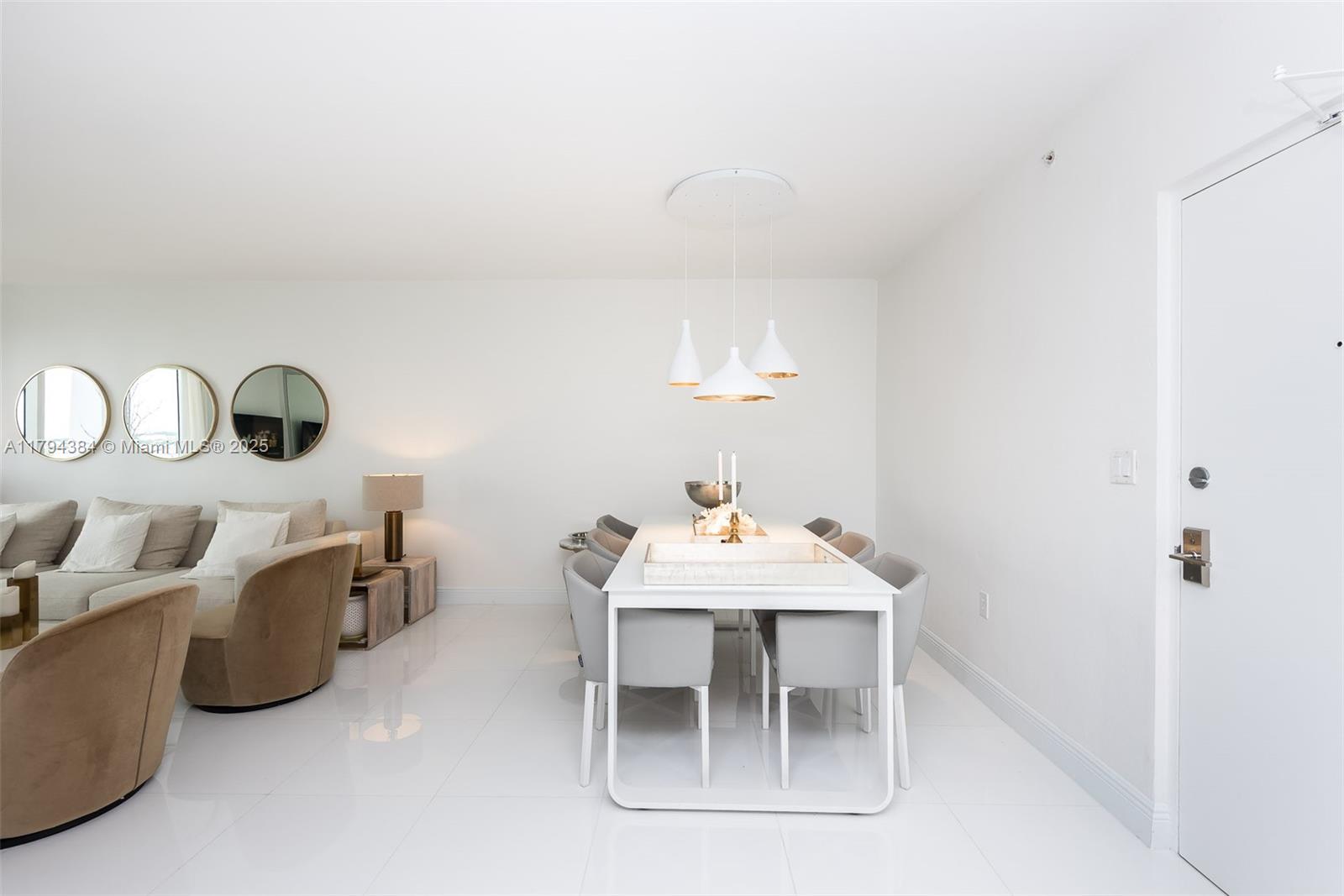10275 Collins Ave 706