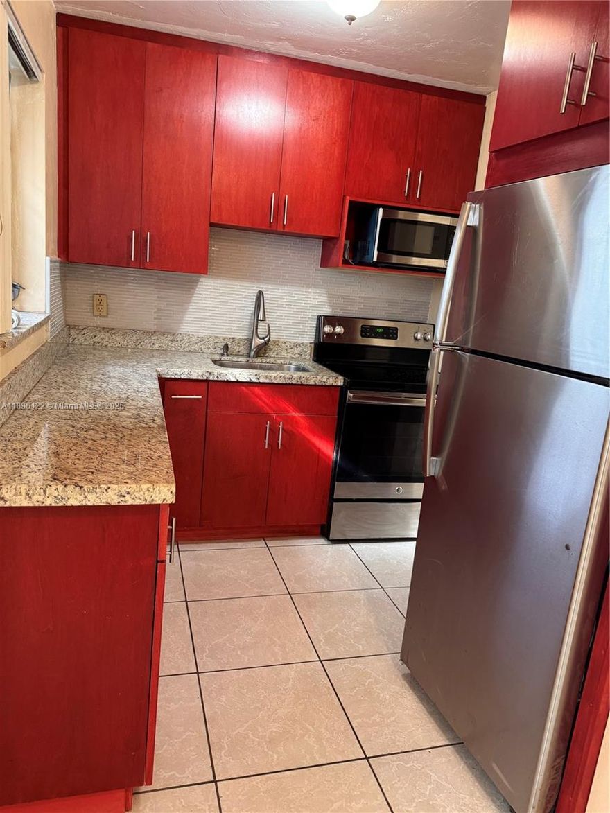 Spacious 1 bedroom 1 bath in a charming courtyard setting. Updated appliances. Call Joey at 305-992-6897 for appointment.