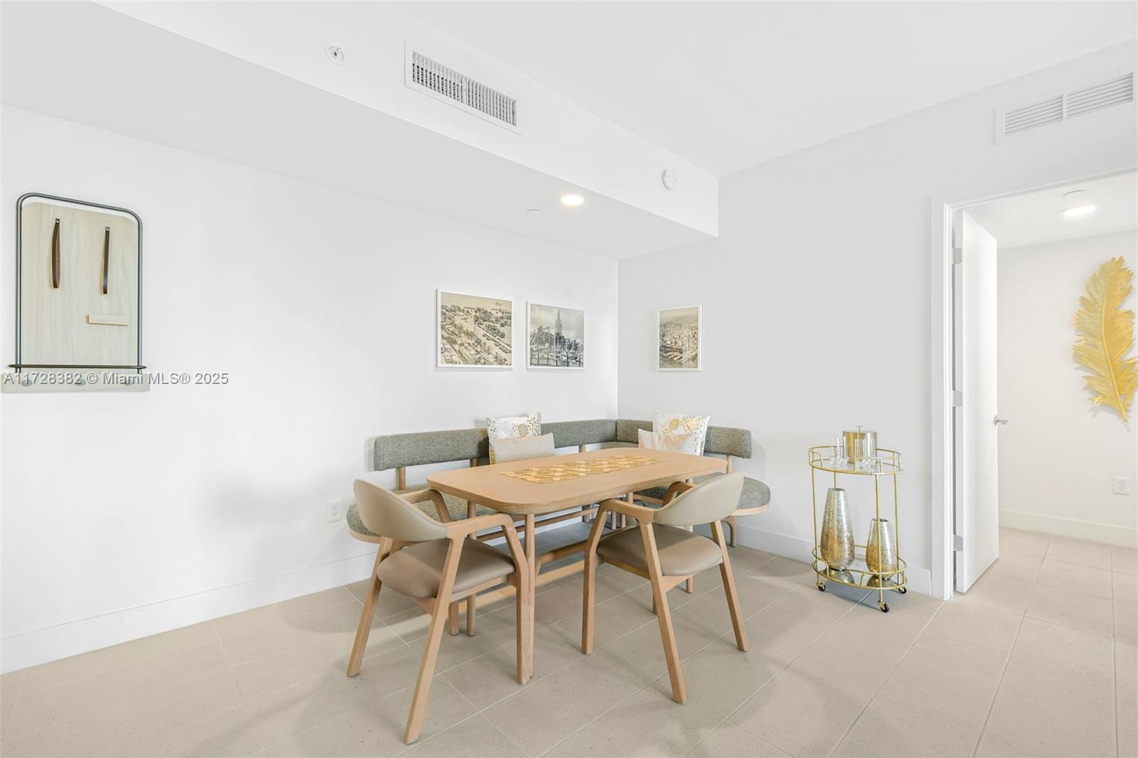 View photos, virtual tours, details... 601 NE 1st Ave 3402