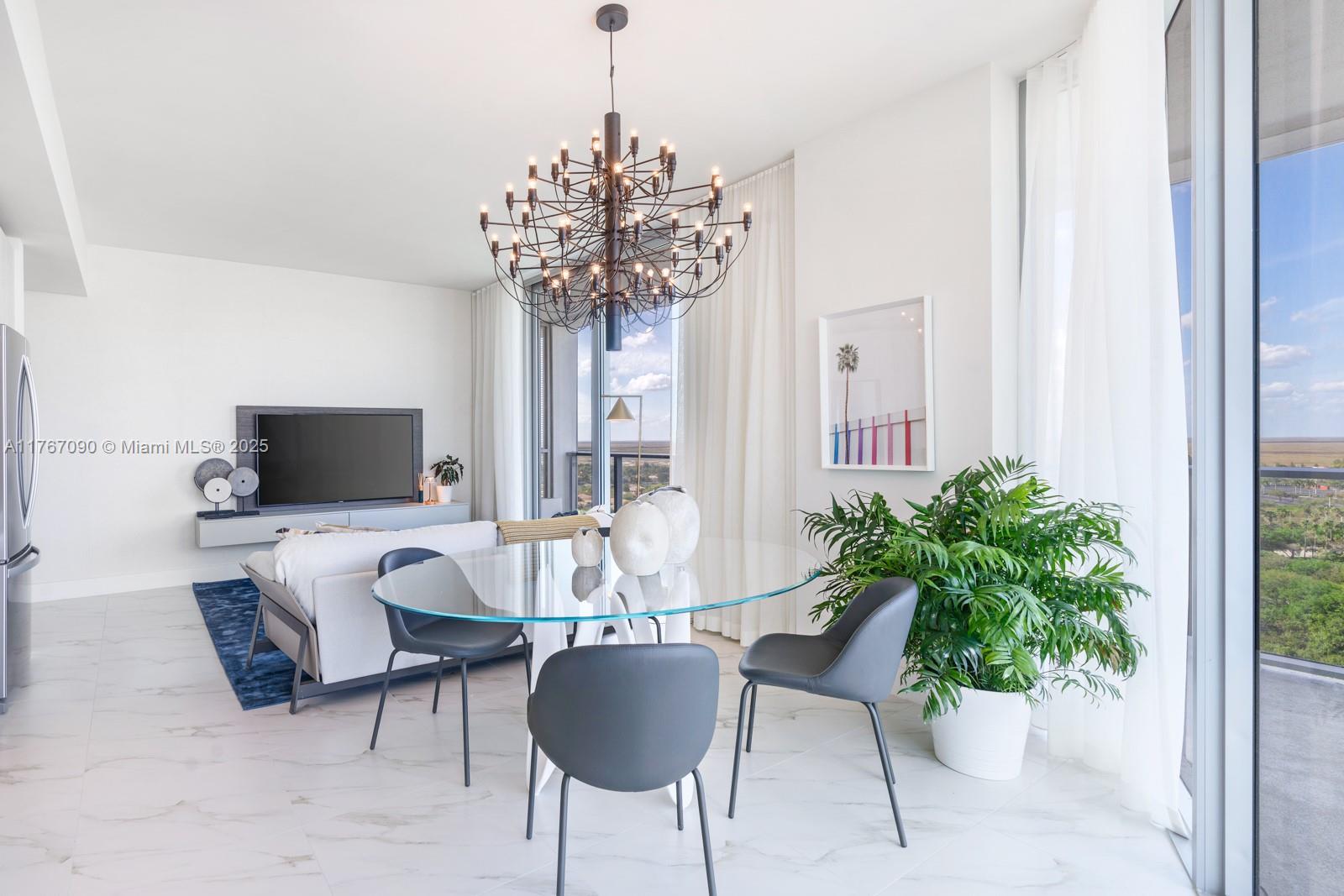 METROPICA NORTH TOWER ONE - Residential