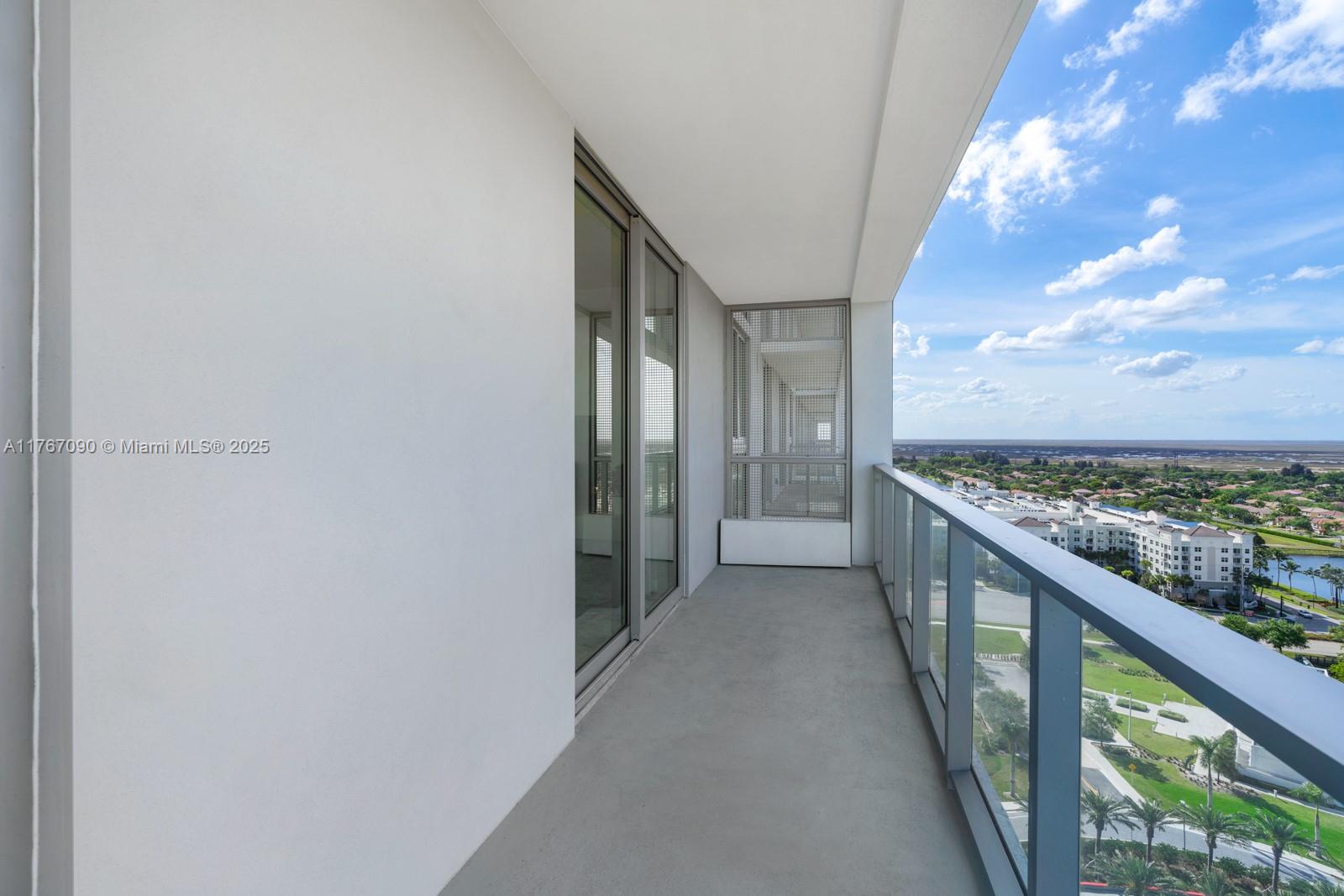 METROPICA NORTH TOWER ONE - Residential