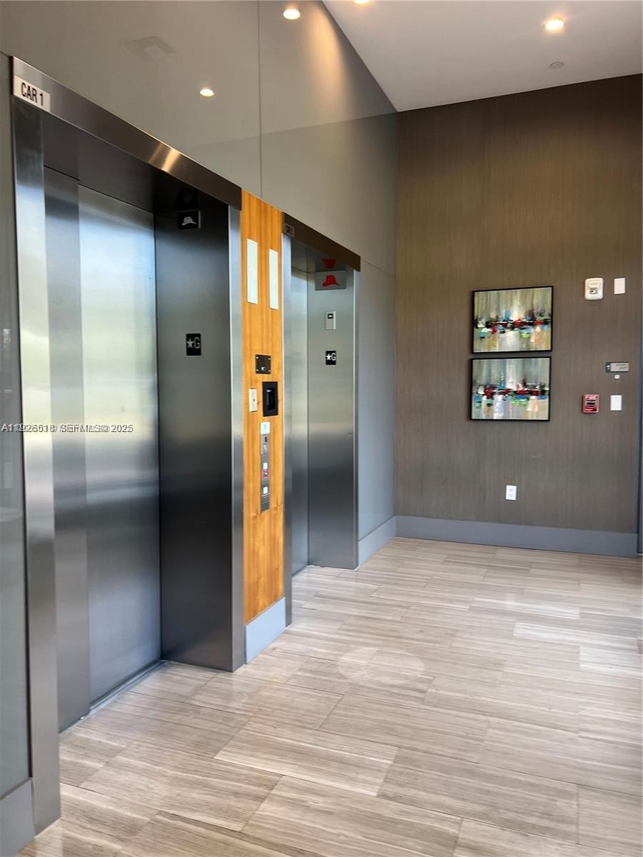 5350 PARK CONDO - Residential Lease