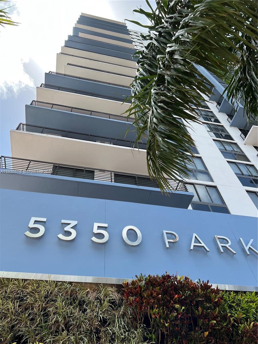 5350 PARK CONDO - Residential Lease