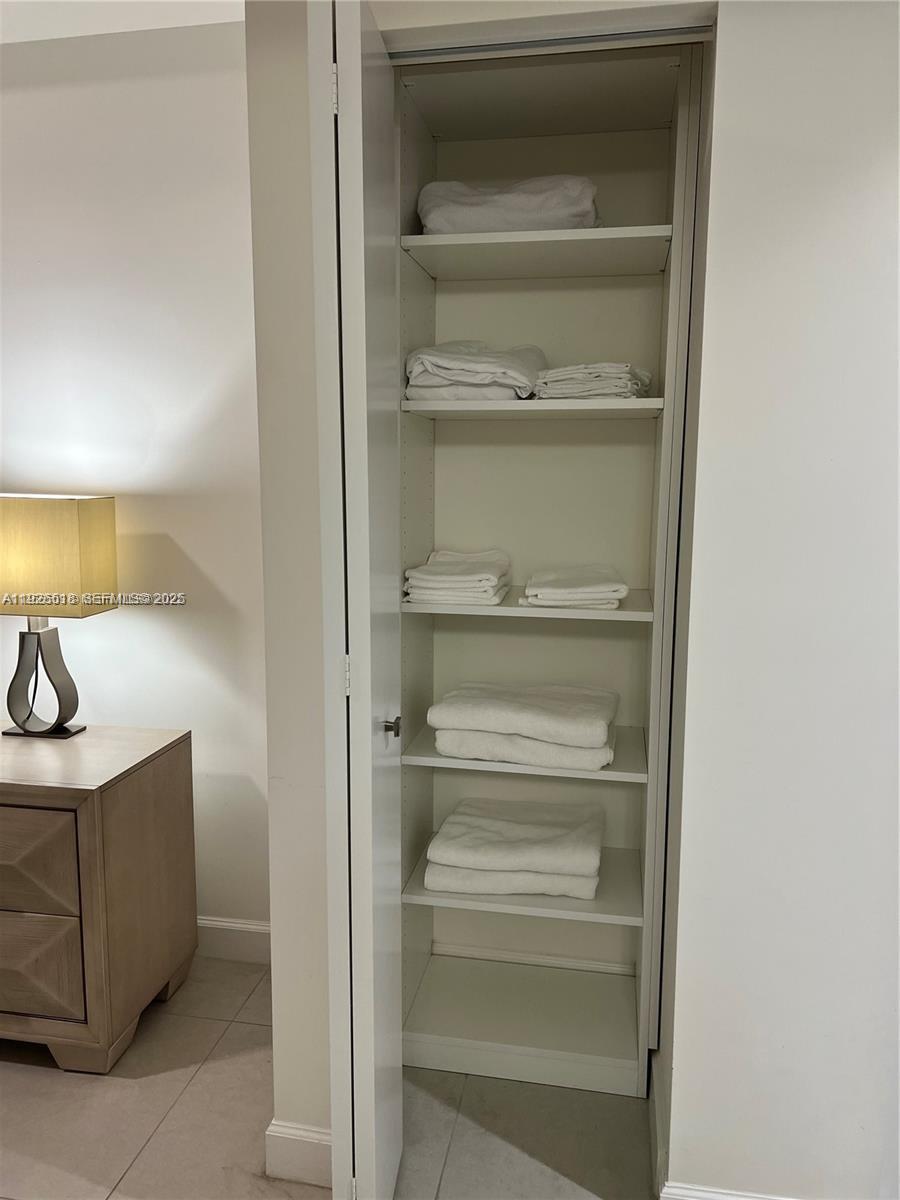 5350 PARK CONDO - Residential Lease