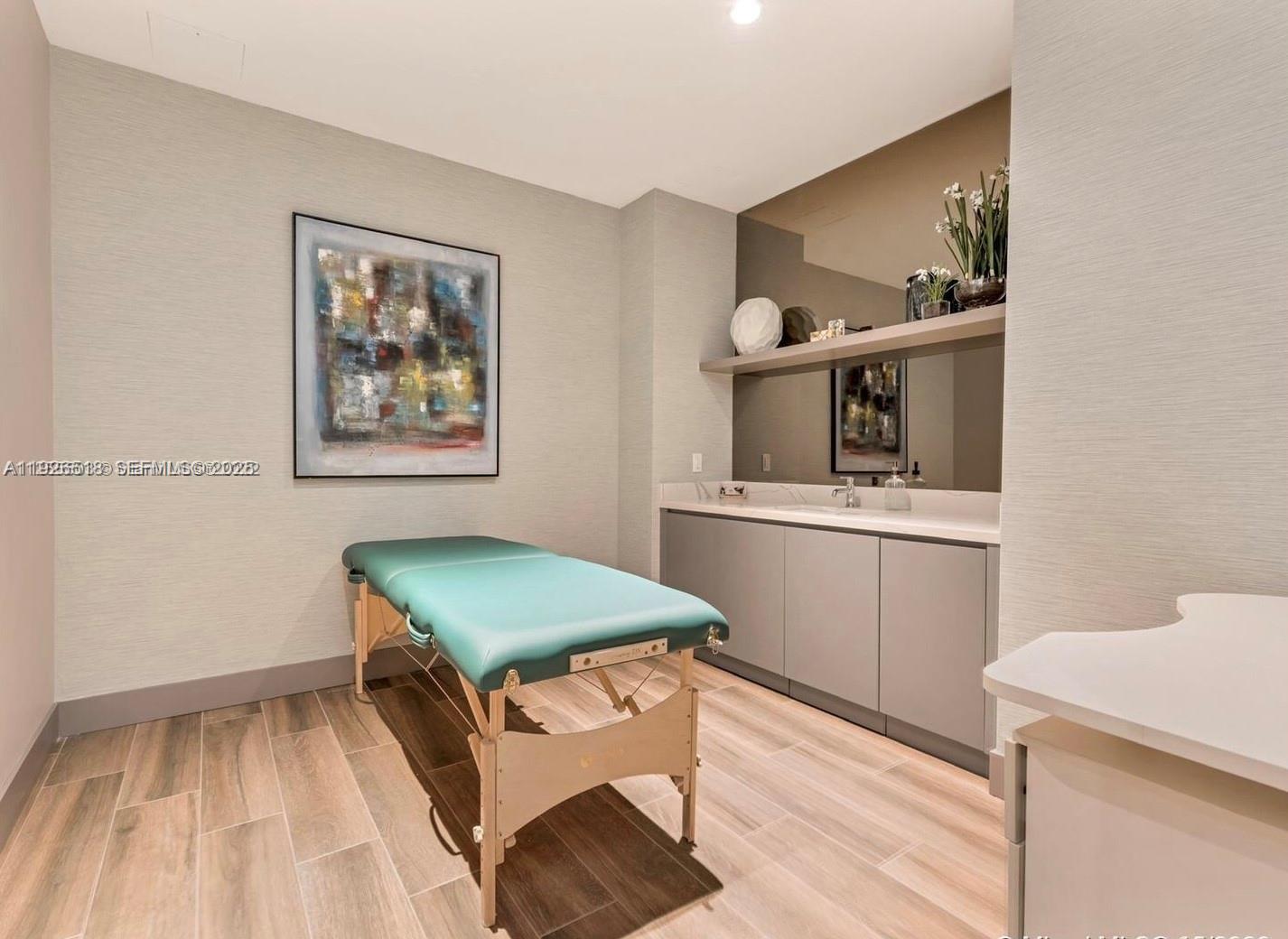 5350 PARK CONDO - Residential Lease