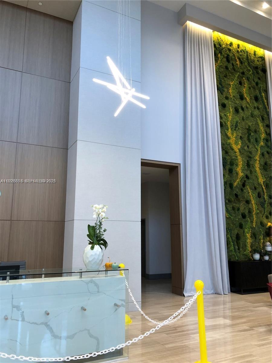 5350 PARK CONDO - Residential Lease