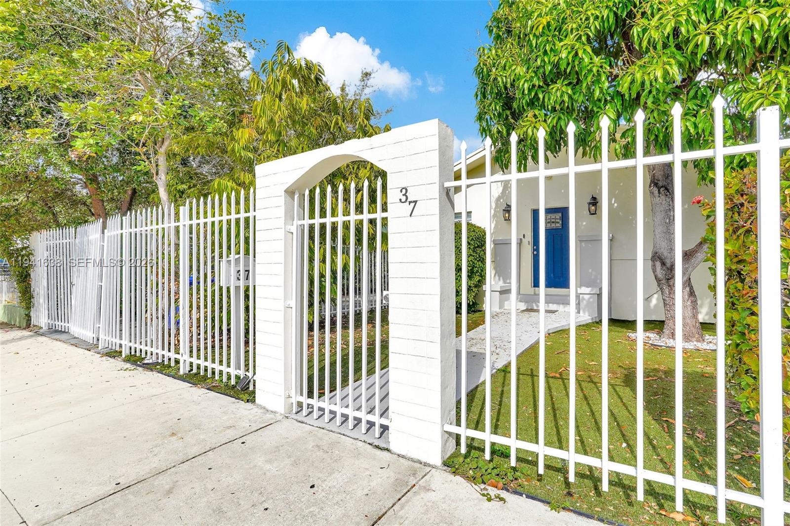 SHADOWLAWN EXTENSION SUB - Residential