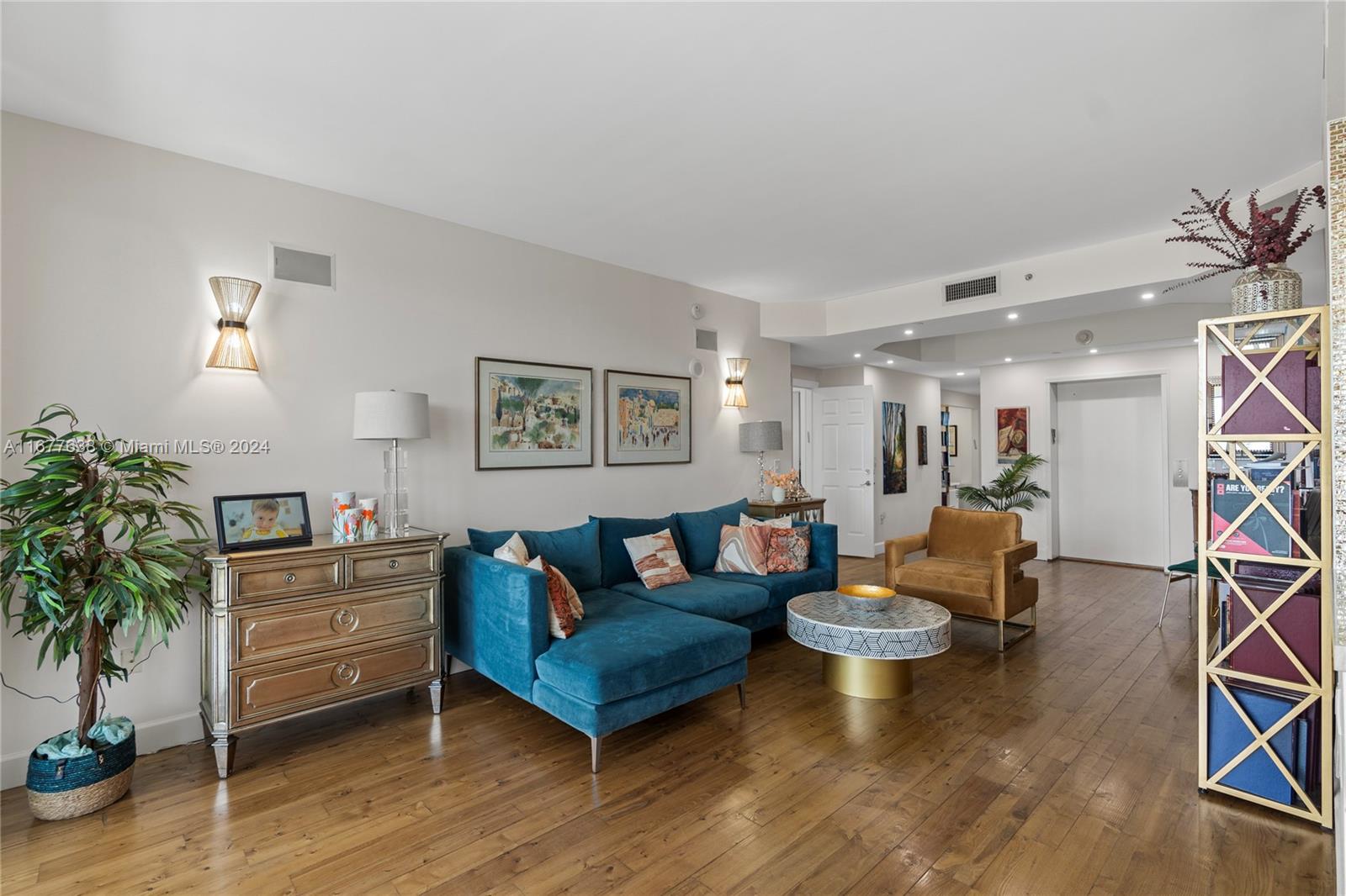 CARROLL WALK CONDO - Residential
