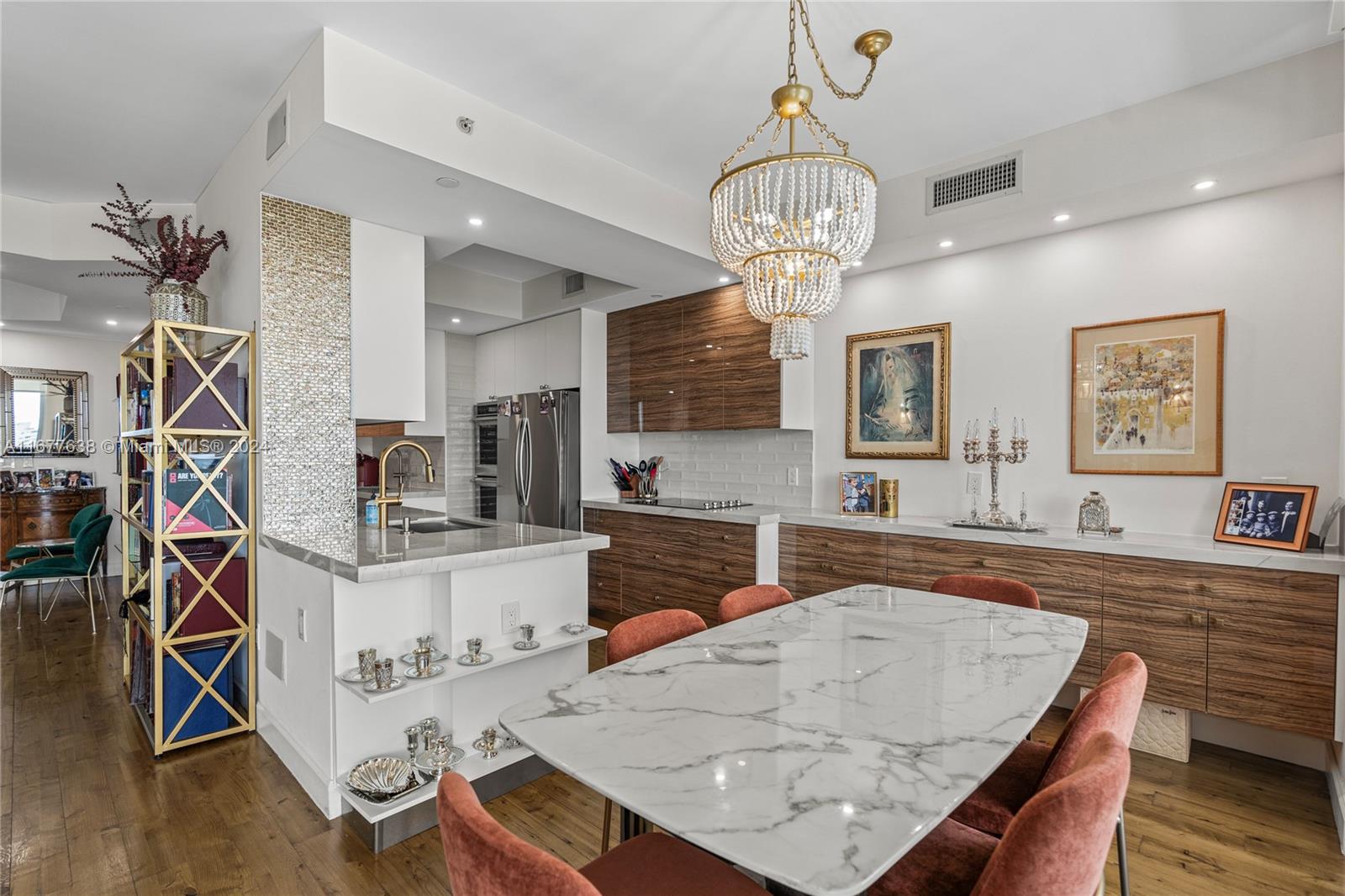 CARROLL WALK CONDO - Residential