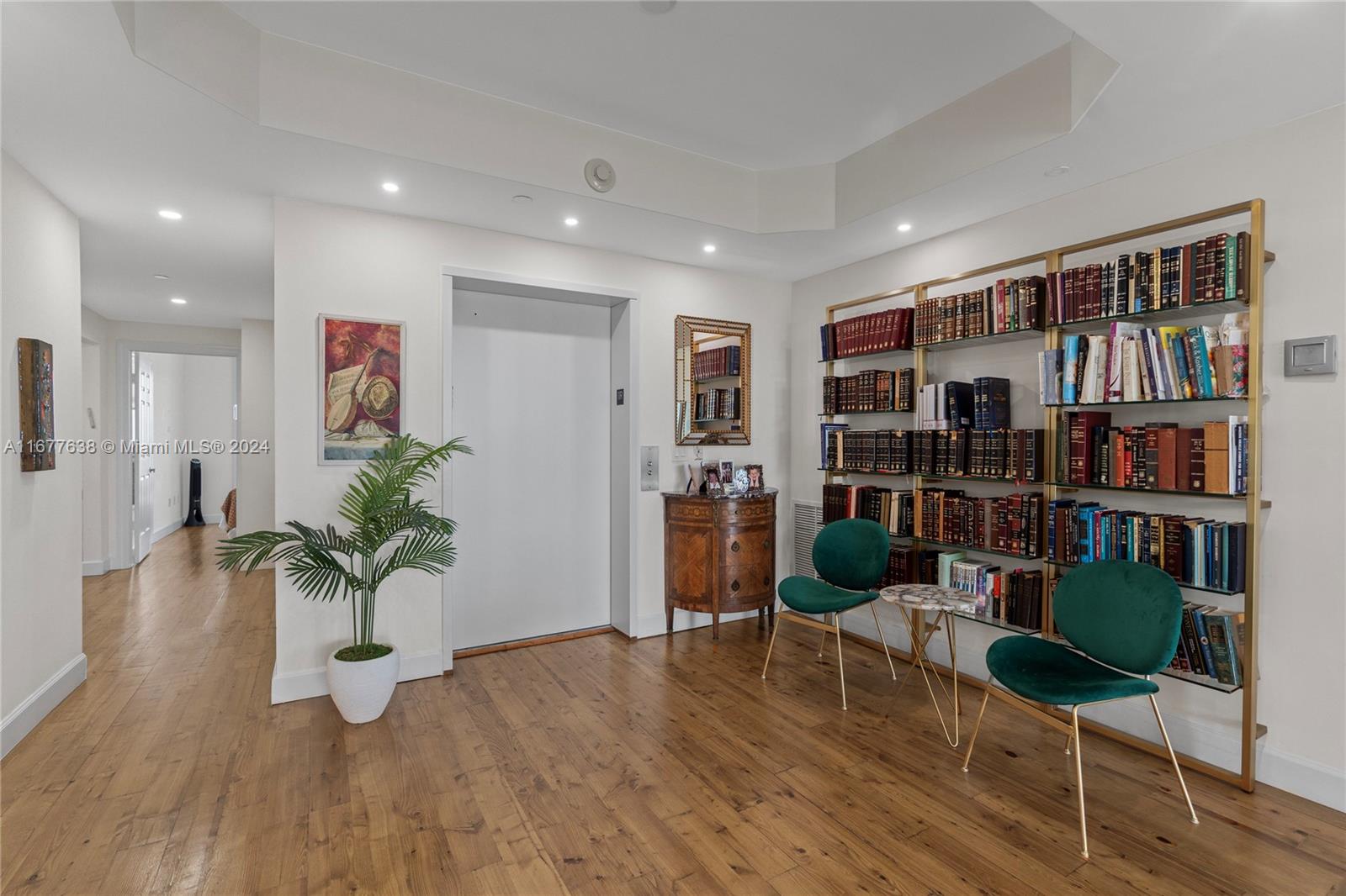 CARROLL WALK CONDO - Residential