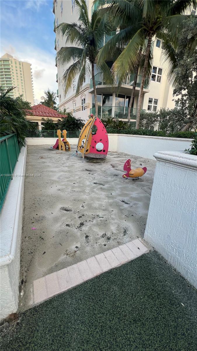 TURNBERRY VILLAGE SO TOWE - Residential