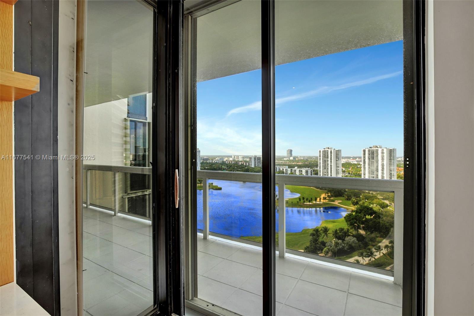 THE LANDMARK CONDO - Residential