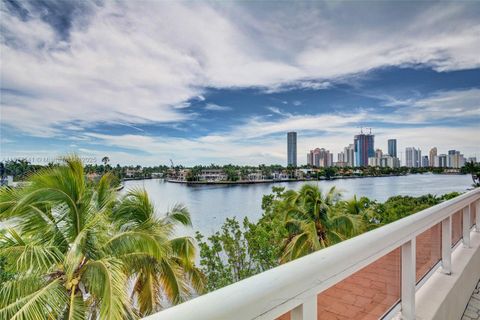 A home in Aventura