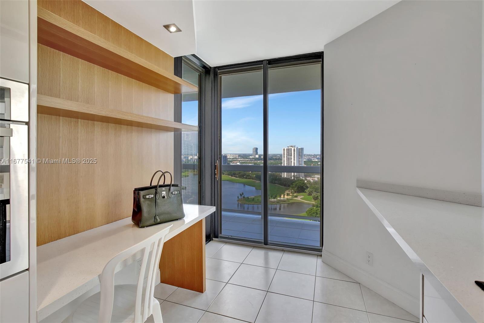THE LANDMARK CONDO - Residential