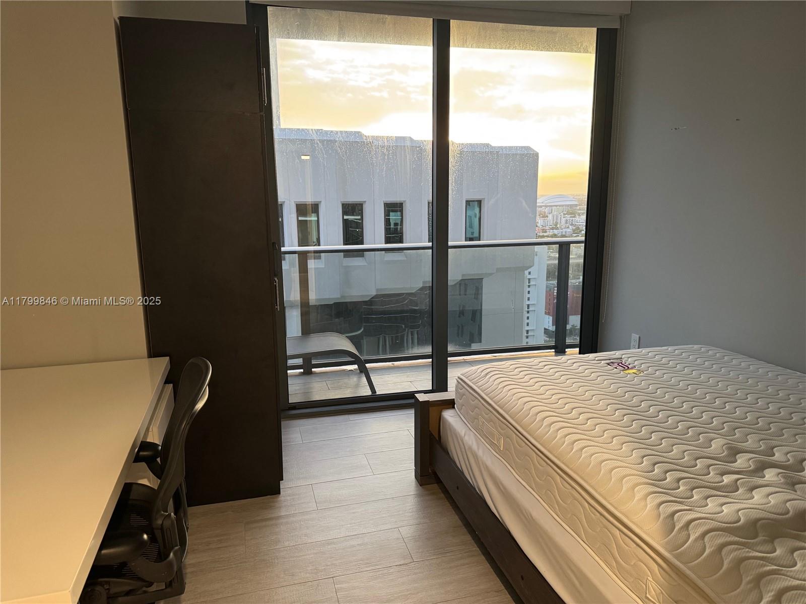 55 SW 9th St 2808