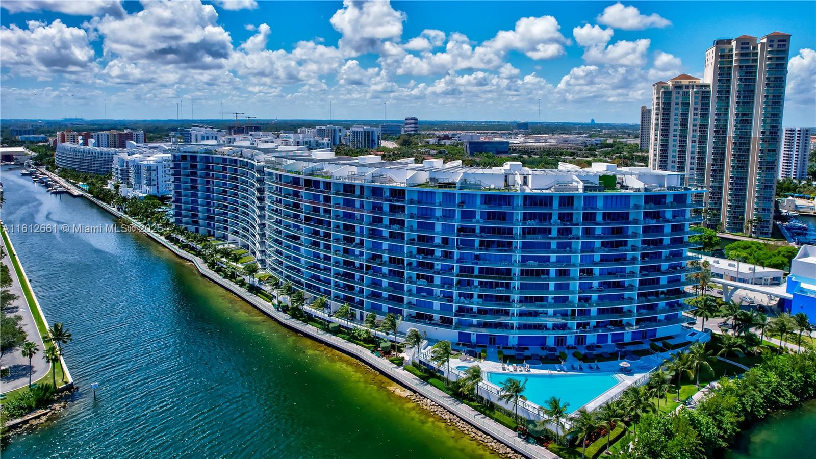 ECHO CONDO AVENTURA - Residential