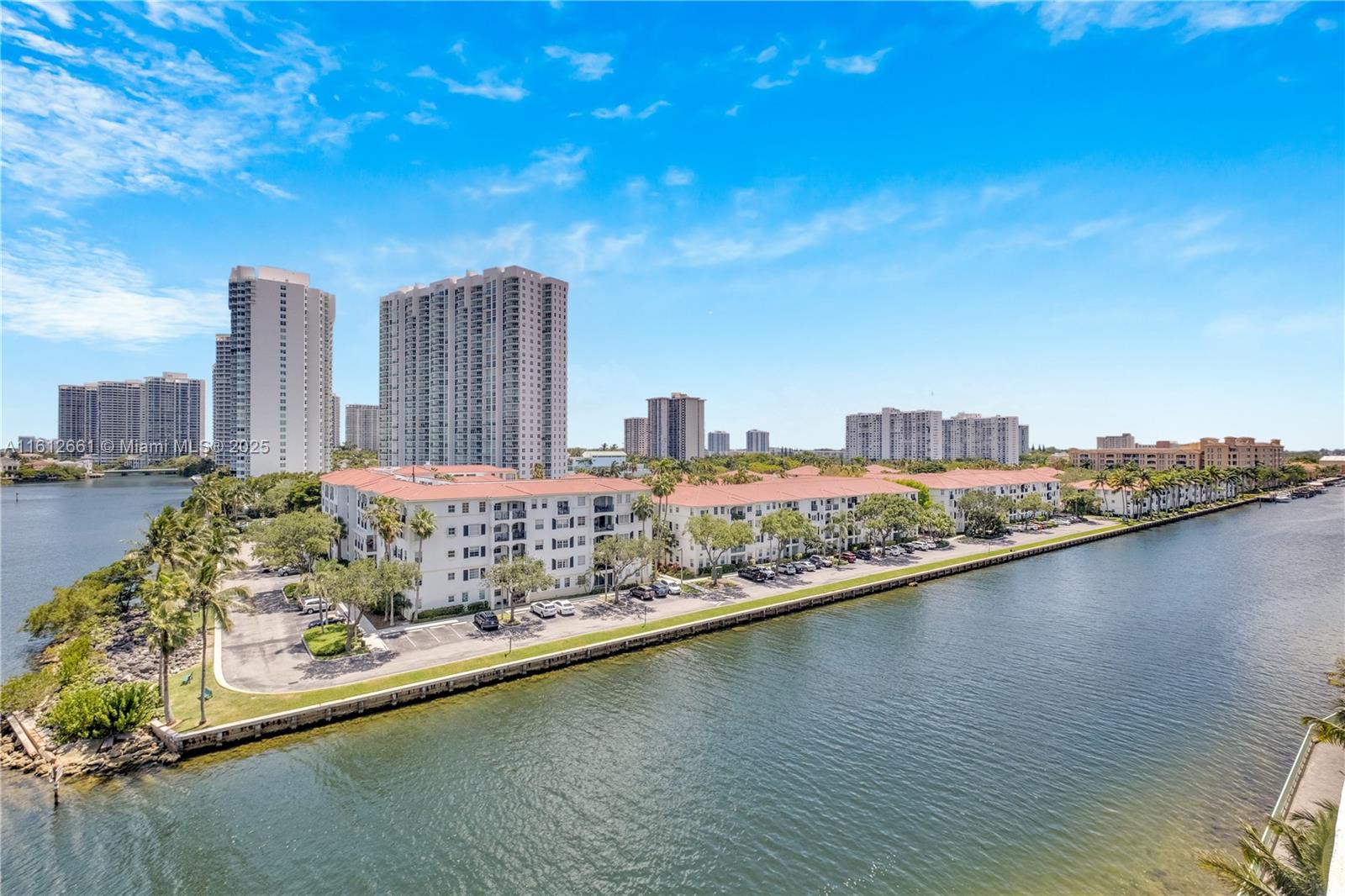 ECHO CONDO AVENTURA - Residential