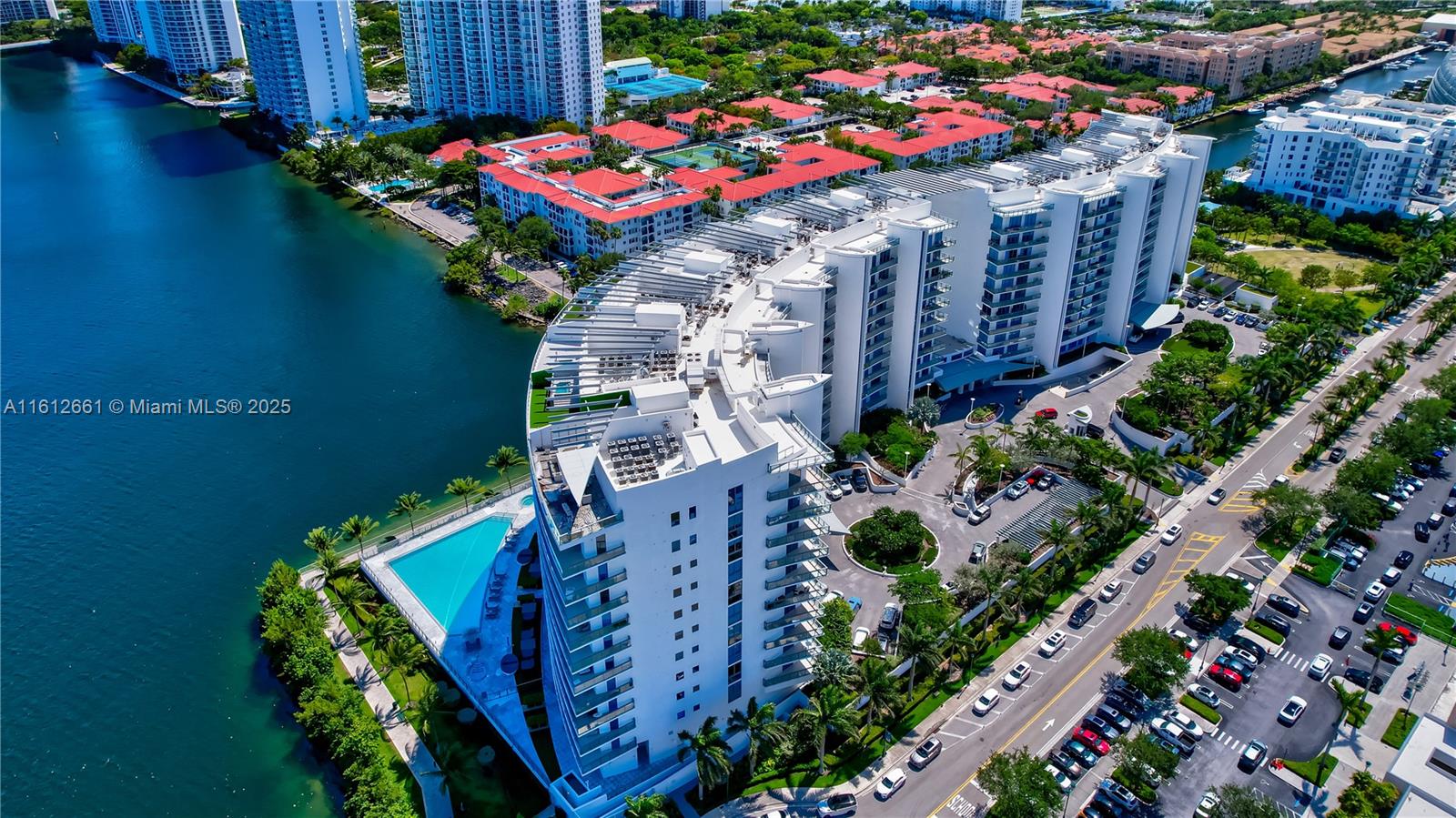 ECHO CONDO AVENTURA - Residential
