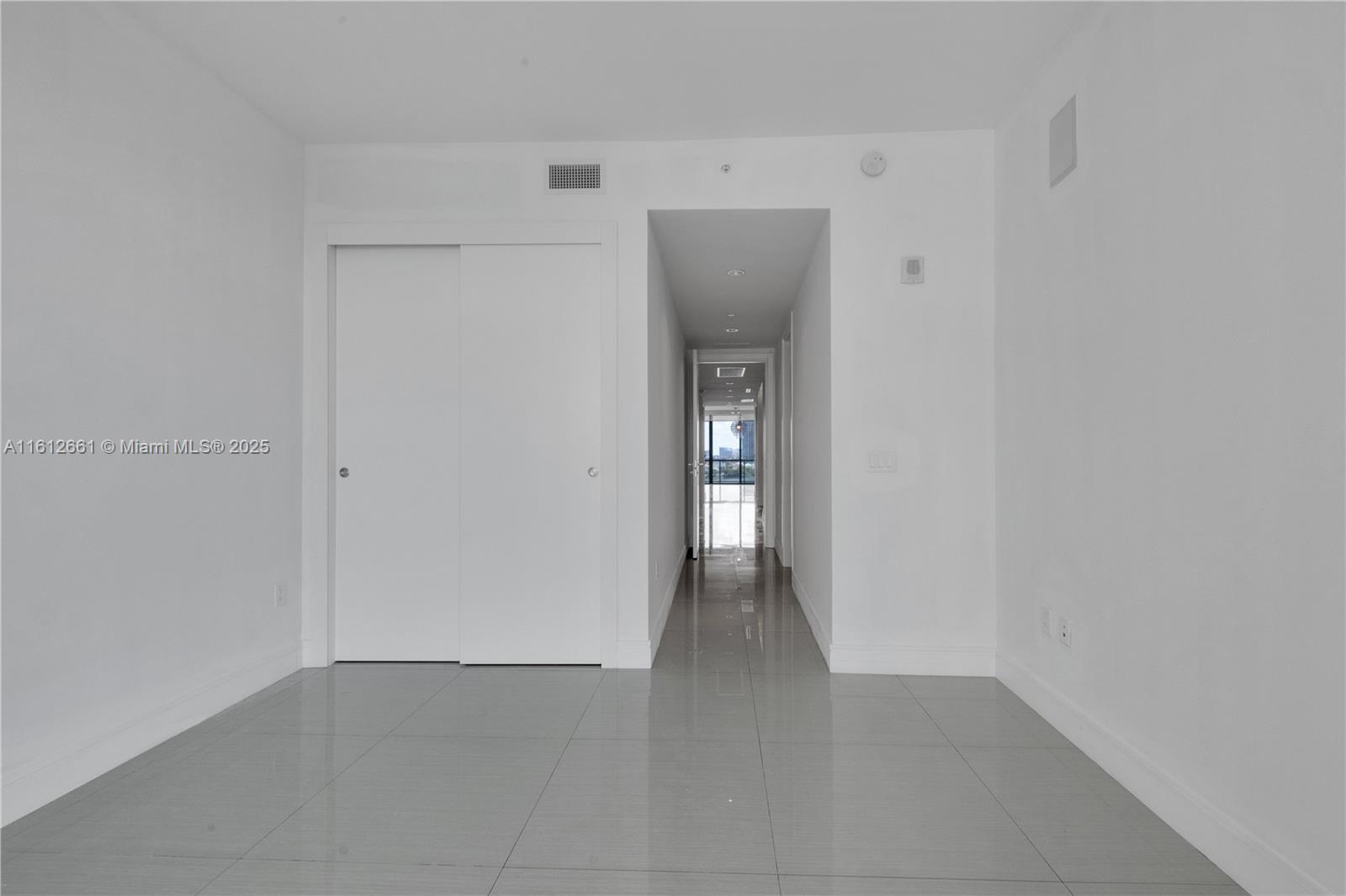 ECHO CONDO AVENTURA - Residential