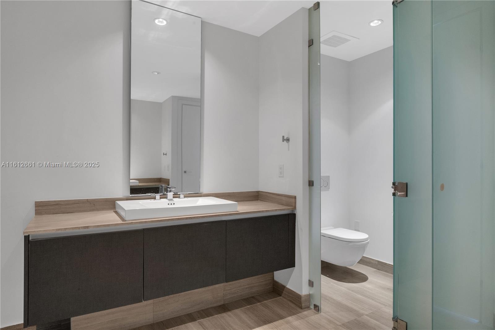 ECHO CONDO AVENTURA - Residential