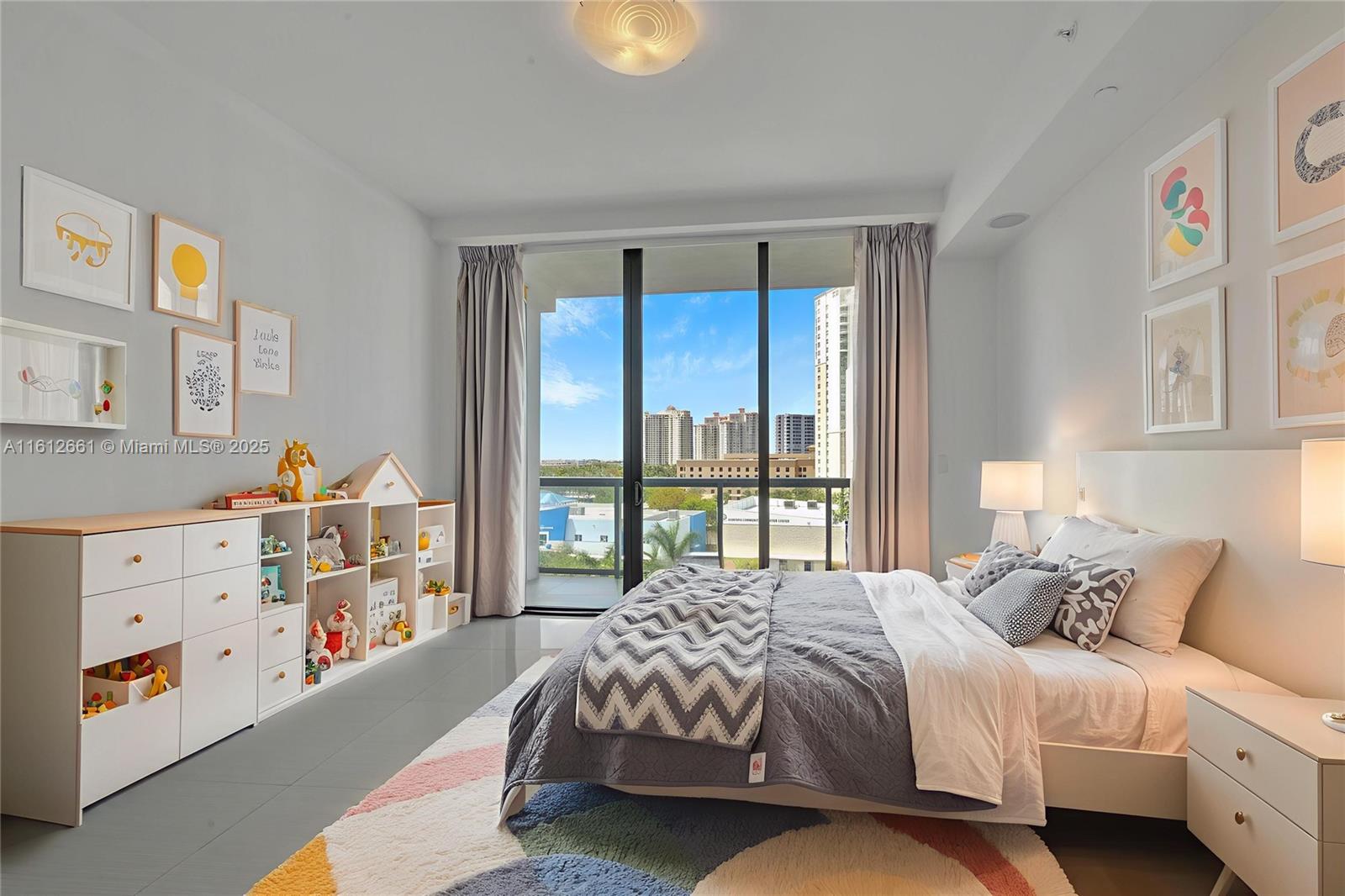 ECHO CONDO AVENTURA - Residential