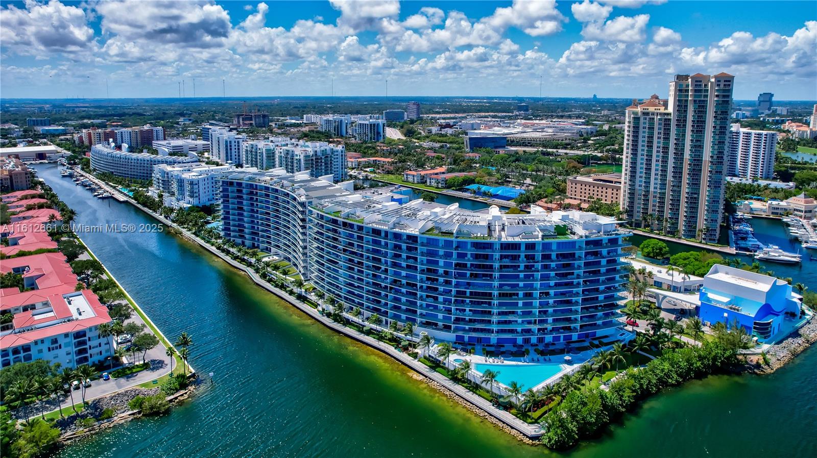 ECHO CONDO AVENTURA - Residential