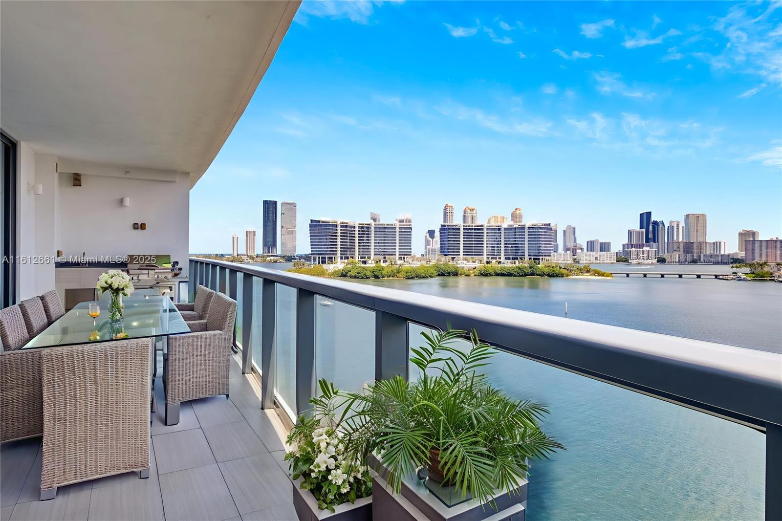 ECHO CONDO AVENTURA - Residential