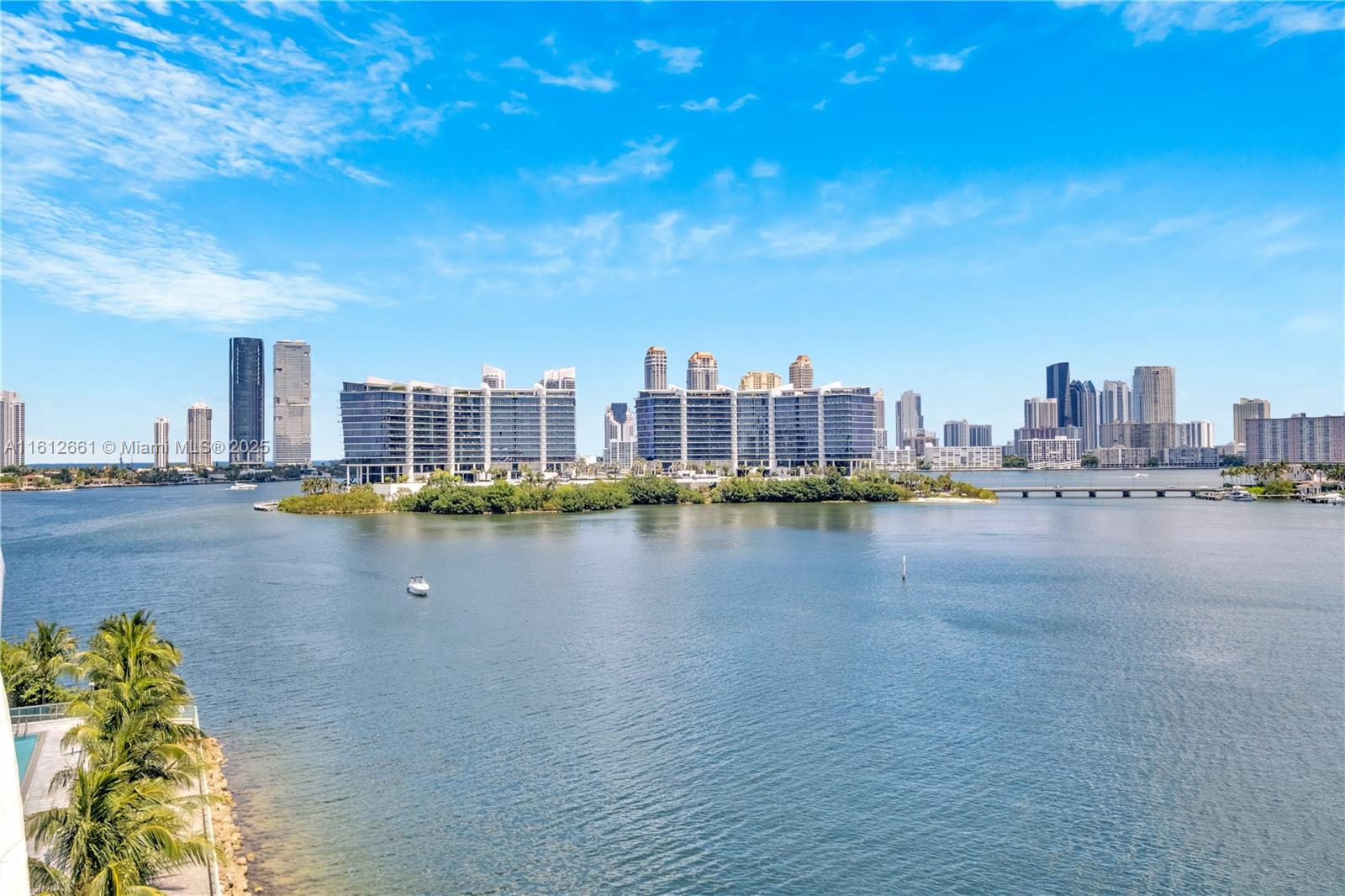 ECHO CONDO AVENTURA - Residential